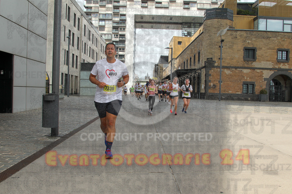 250920_1329_EV4_5781 | Sportfotografie im Rhein-Sieg Kreis, Köln, Bonn, NRW, Rheinland Pfalz, Hessen, etc. Unser Tätigkeitsfeld umfasst den Laufsport vom Volkslauf über den Marathon, Duathlon, Triathon bis zum Ultralauf wie Kölnpfad Ultra oder Schindertrail.