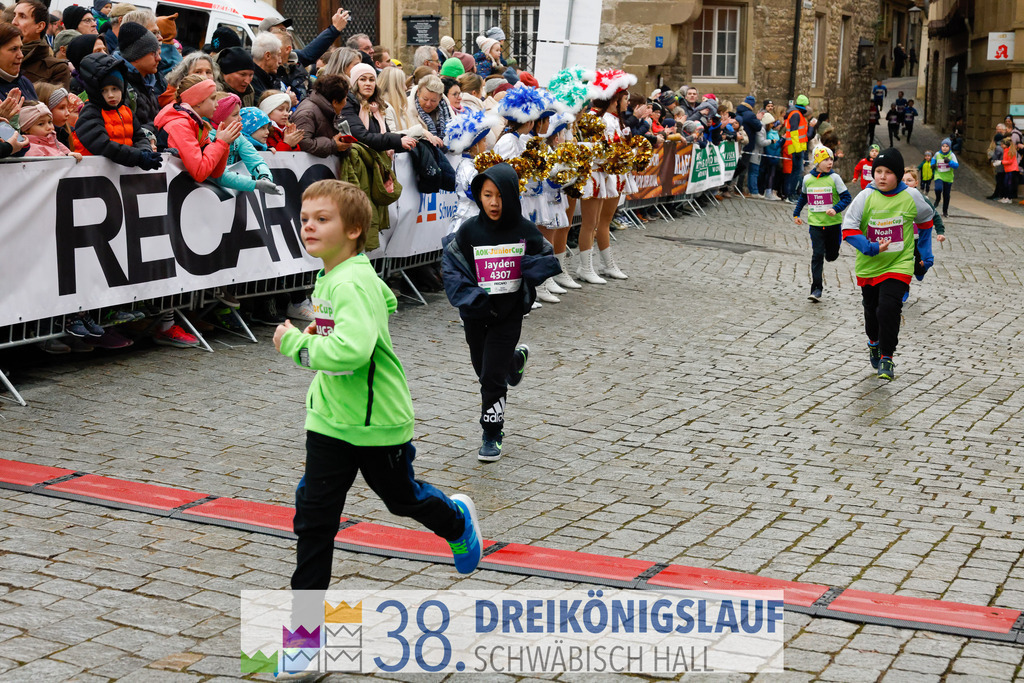 400m AOK Junior Cup | 3 Koenigslauf 2024 400m AOK Junior Cup - Realisiert mit Pictrs.com