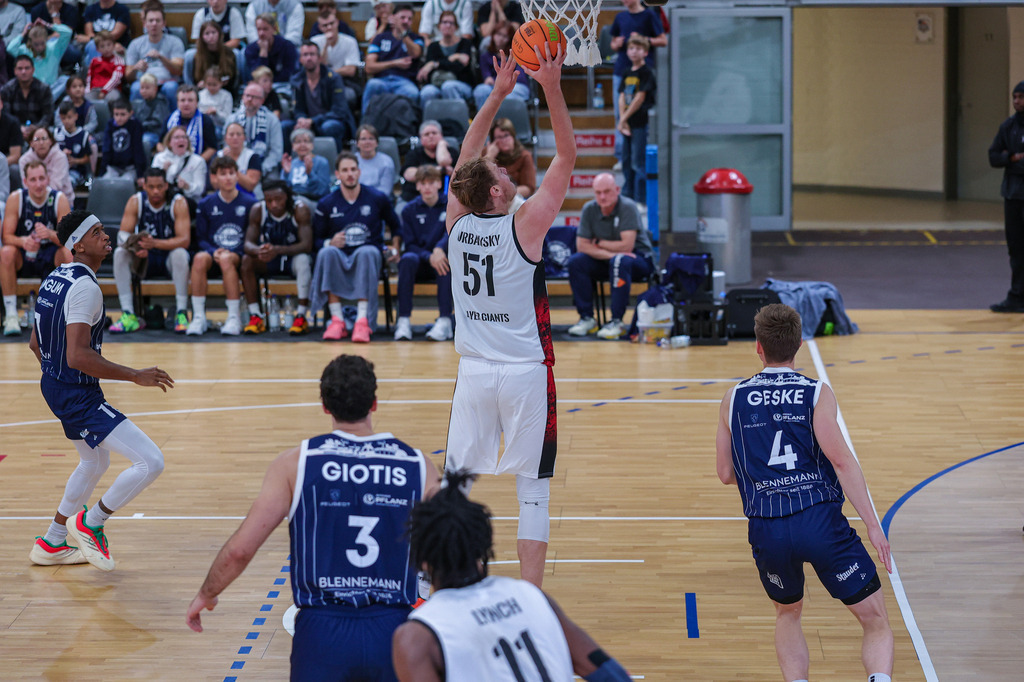 BAYER GIANTS vs VfL Sparkassenstars Bochum-123 | Fotos von Basketballspielen aus dem Raum NRW fotografiert von Gero Mueller-Laschet und Daniel Schaefer - Realisiert mit Pictrs.com
