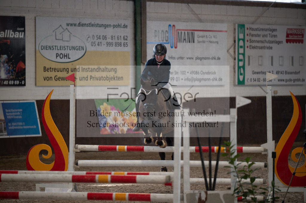 Hallenreittunier Voxtrup 2023 | Entdecke hochwertige Reitturnierfotos von Foto Oger. Professionell, emotional und authentisch – jetzt Lieblingsmomente im Shop bestellen.Deutschlandweite Turnierfotografie. - Realisiert mit Pictrs.com