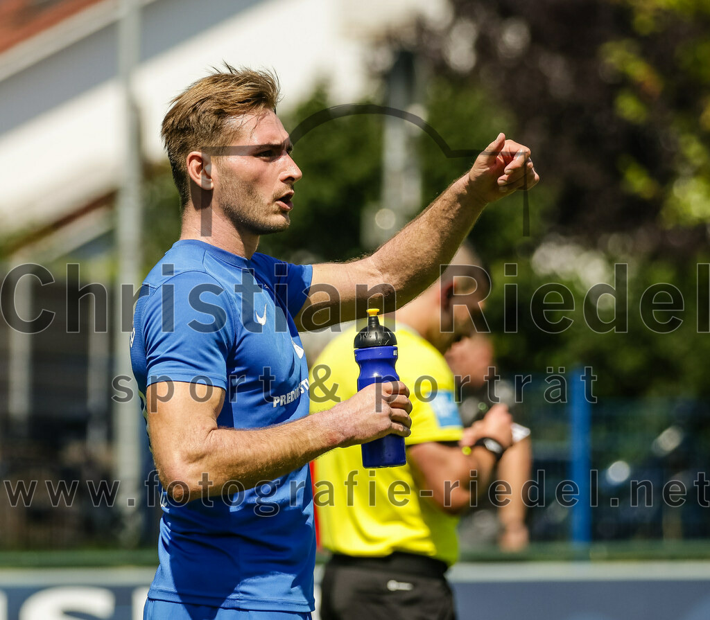 2023-08-12_026_FC_Langengeisling_gegen_ESV_Freilassing | Erding, Deutschland, 12.08.2023:
Fußball, Bezirksliga Oberbayern Ost 2023 / 2024, 4. Spieltag, FC Langengeisling gegen ESV Freilassing, Endergebnis: 2:1

Maximilian Streibl (ESV Freilassing, #10)

Foto: Christian Riedel / fotografie-riedel.net