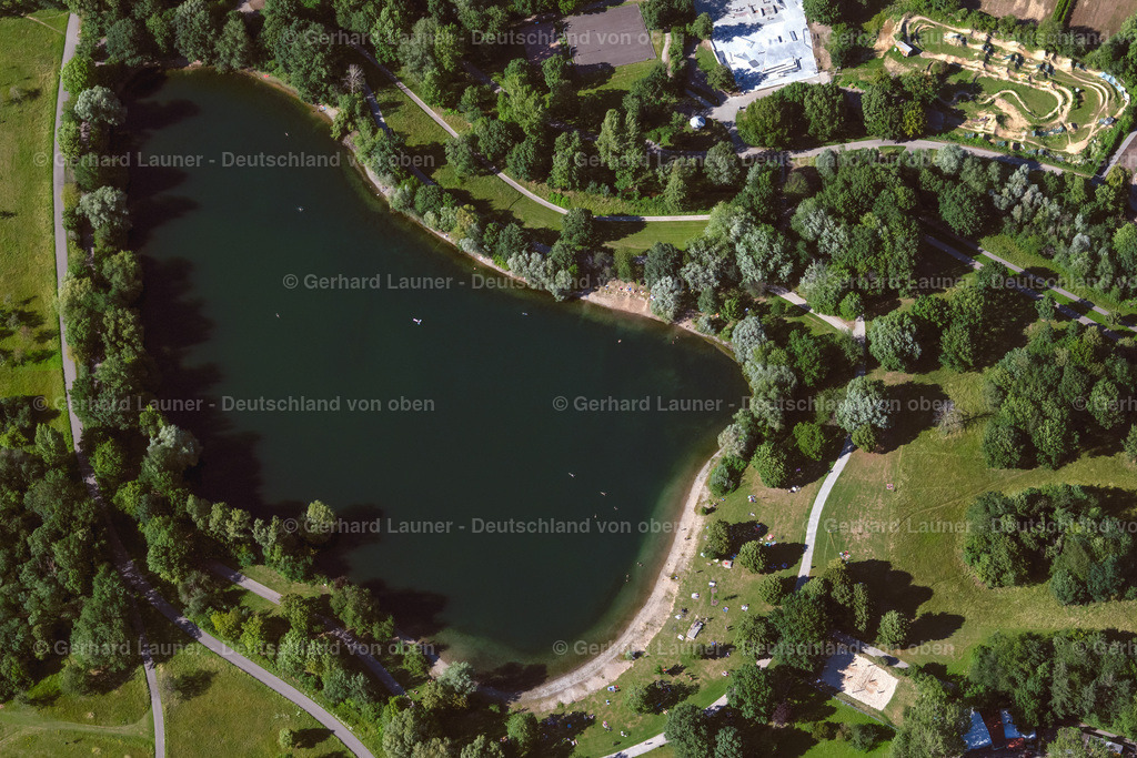 4034100 | FREIBURG IM BREISGAU 30.06.2020 Uferbereiche am Seegebiet des Dietenbachsee im Ortsteil Weingarten in Freiburg im Breisgau im Bundesland Baden-Württemberg, Deutschland. // Riparian areas on the lake area of Dietenbachsee in the district Weingarten in Freiburg im Breisgau in the state Baden-Wuerttemberg, Germany. Foto: Gerhard Launer