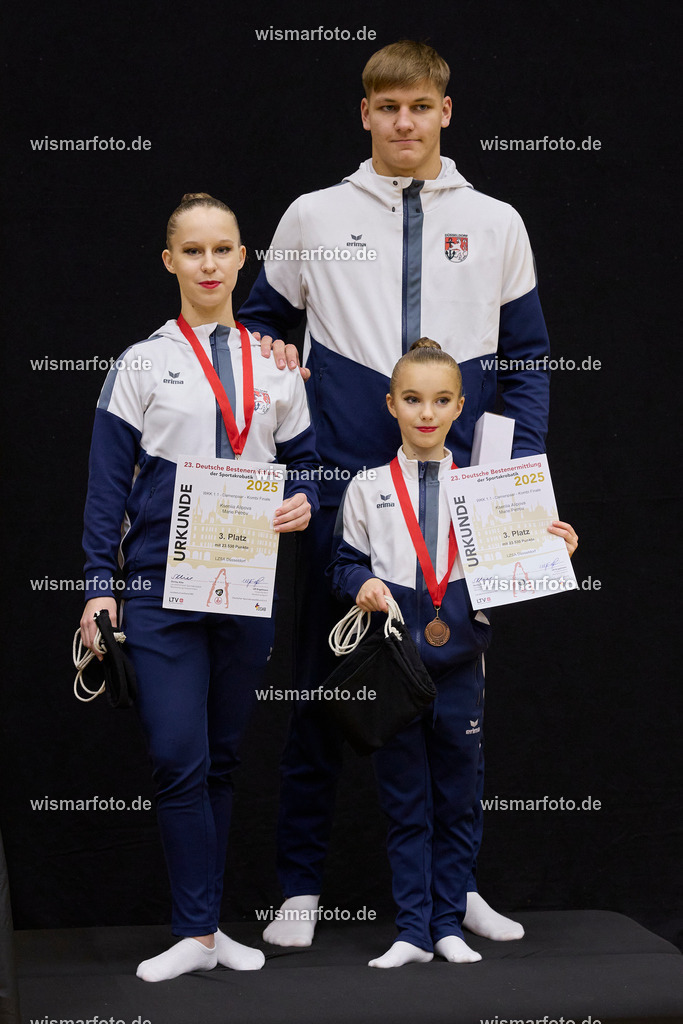 251102_siegerehrung_03 | wismarfoto.de - Realisiert mit Pictrs.com