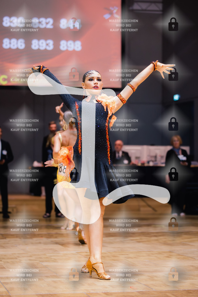 GOC 2025 - WDSF Solo Junior II Latin Female - 2025-08-21-7855 | Webshop for digital downloads and prints of dance sport, event & show photographer Julian Link - Realisiert mit Pictrs.com