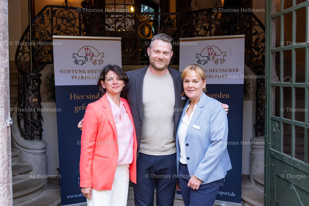 TH_STIFTUNG DEUTSCHER PFERDESPORT_18964 | STIFTUNG DEUTSCHER PFERDESPORT am 05.06.24 in MENDEN, STIFTUNG DEUTSCHER PFERDESPORT