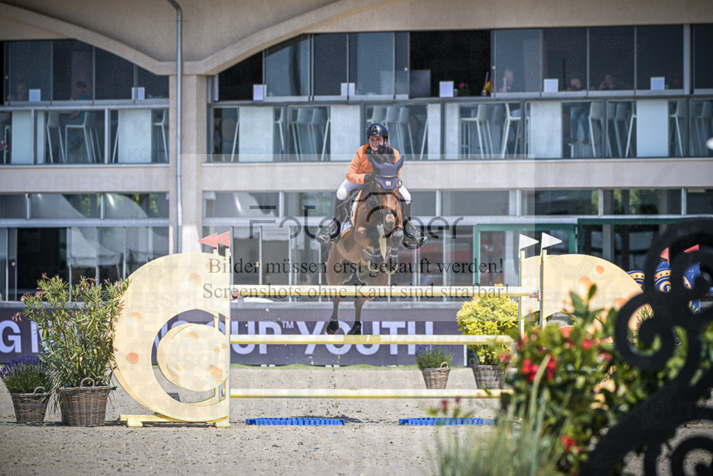 DOS_4988 | Entdecke hochwertige Reitturnierfotos von Foto Oger. Professionell, emotional und authentisch – jetzt Lieblingsmomente im Shop bestellen.Deutschlandweite Turnierfotografie. - Realisiert mit Pictrs.com