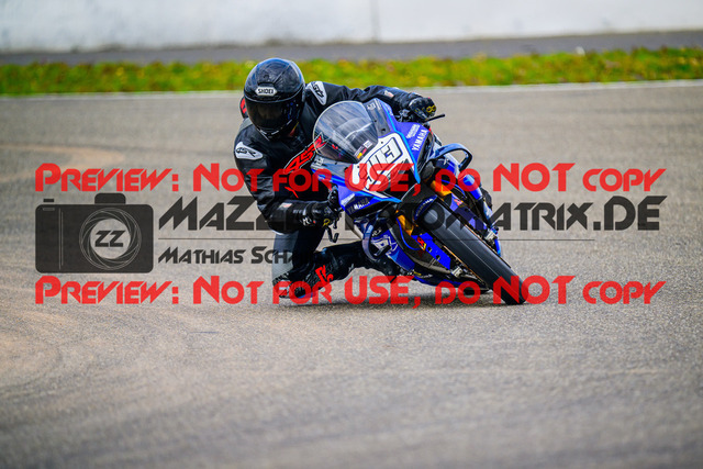 MaZZes_FotoMatrix_240910_6007705_3910 | WEISS