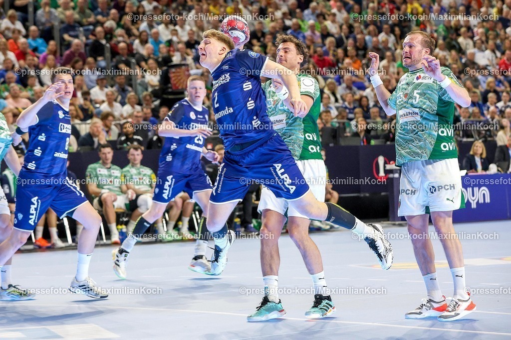 xSSCx18042601017 | 18.04.2026, xsscx, Handball, DHB-Pokal Lidl Final4, TBV Lemgo-Lippe - Füchse Berlin, Saison 2025 / 2026 Herren, Lanxess Arena: Lukas Hutecek (TBV Lemgo Lippe #02) beim Wurf Photo: xSandraxScherningxPressefotoKochx