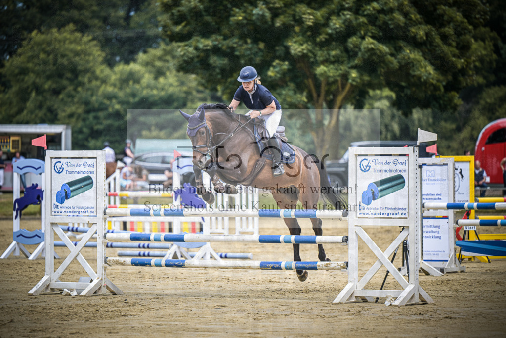 DOS_6264 | Entdecke hochwertige Reitturnierfotos von Foto Oger. Professionell, emotional und authentisch – jetzt Lieblingsmomente im Shop bestellen.Deutschlandweite Turnierfotografie. - Realisiert mit Pictrs.com