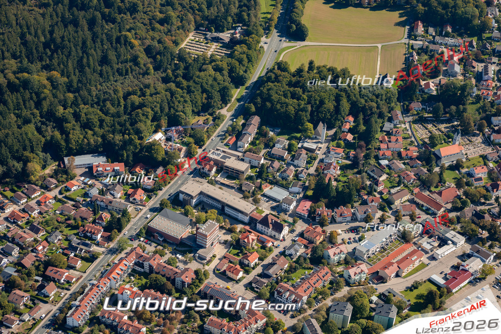 Aktuelles Luftbild von  Kirchseeon Kauf mit Lizenz / Bildrechten möglich- Die Luftaufnahme wurde 2021 mittels UL-Flugzeug erstellt ( keine Drohne ) - hochauflösende Kamera-Systeme von  Canon -Beste Qualität - Für grossformatige Ausdrucke geeignet. Die Geschenkidee !