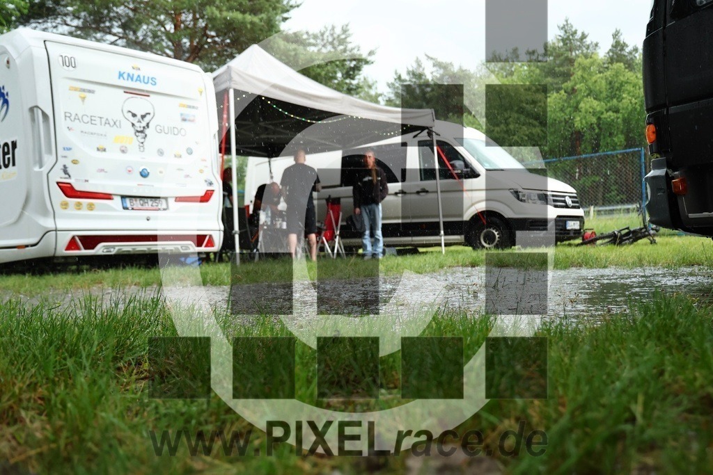 social-20240604_33429 | Schöne Erinnerungen an spannende Momente - das festzuhalten ist unser Job. PIXELrace.de ist seit 2003 auf den Rennstrecken Europas unterwegs um die Action draußen beim Fahren und die wunderbare Stimmung imm Fahrerlager für euch einzufangen.