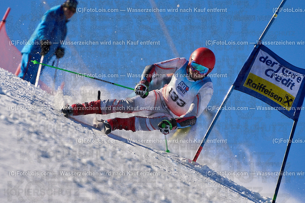 ALP5049_MASTERS-Cup_GS-A Herrn_Kubala Robert | (C)FotoLois.com, Alois Spandl. FIS Masters-Cup Wildschönau, Giant Slalom auf der Piste Schatzberg GS, Siegerehrung auf dem Dorfplatz Niederau, Sa 13. Januar 2024.