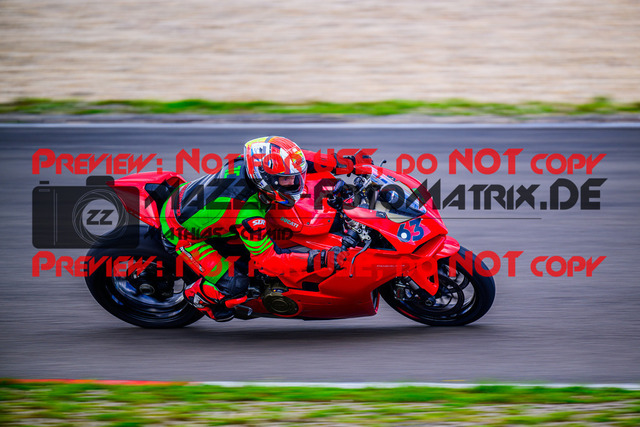 MaZZes_FotoMatrix_240911_6007705_7348 | GRUEN