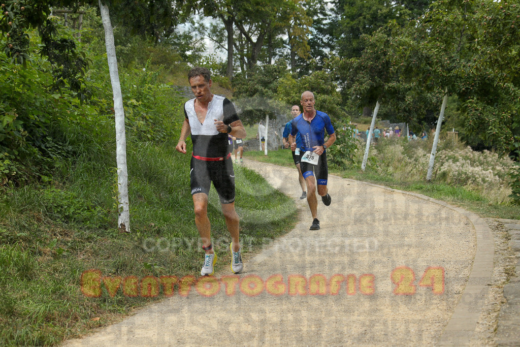 250824_1344_EX1_3443 | Sportfotografie im Rhein-Sieg Kreis, Köln, Bonn, NRW, Rheinland Pfalz, Hessen, etc. Unser Tätigkeitsfeld umfasst den Laufsport vom Volkslauf über den Marathon, Duathlon, Triathon bis zum Ultralauf wie Kölnpfad Ultra oder Schindertrail.