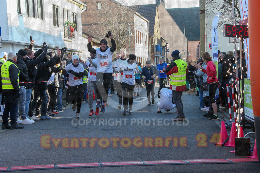 241201_1235_EX1_2801 | Sportfotografie im Rhein-Sieg Kreis, Köln, Bonn, NRW, Rheinland Pfalz, Hessen, etc. Unser Tätigkeitsfeld umfasst den Laufsport vom Volkslauf über den Marathon, Duathlon, Triathon bis zum Ultralauf wie Kölnpfad Ultra oder Schindertrail.