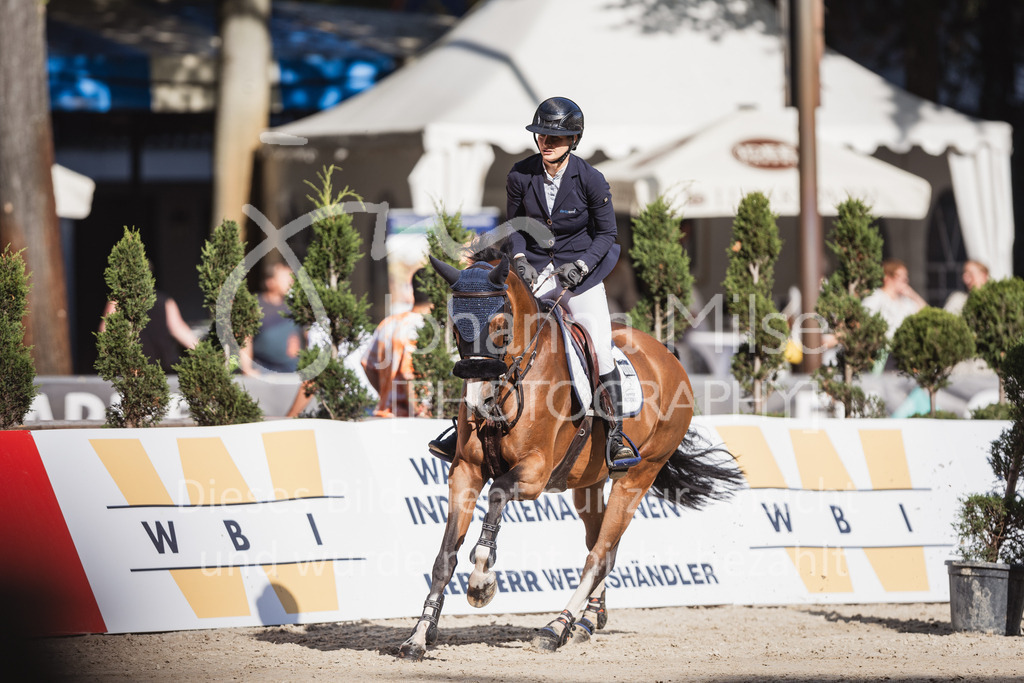 230910_OWLCh_GroßerPreis-678 | Deine schönsten Turniermomente als professionelle Fotos! Entdecke hochwertige Pferdesport-Fotografie im Online-Shop. Jetzt Fotos finden & bestellen!