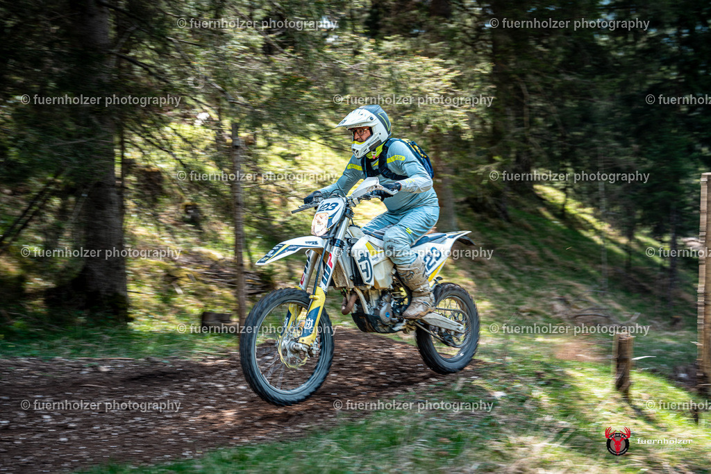 fuernholzer_250501-C1-605 | Fotografische Impressionen von der Red Stag Enduro Extreme by fuernholzer-photography.com. Endurosport in Österreich fotografisch festgehalten von fuernholzer. Auftragsfotografie für Private, Gewerbefotos und Industriefotografie. Eventfotografie, Sportfotografie und Motorsportfotografie. Anbieter von Fotoworkshops, Fototraining, fotografischen Vorträgen und Fotoseminaren.