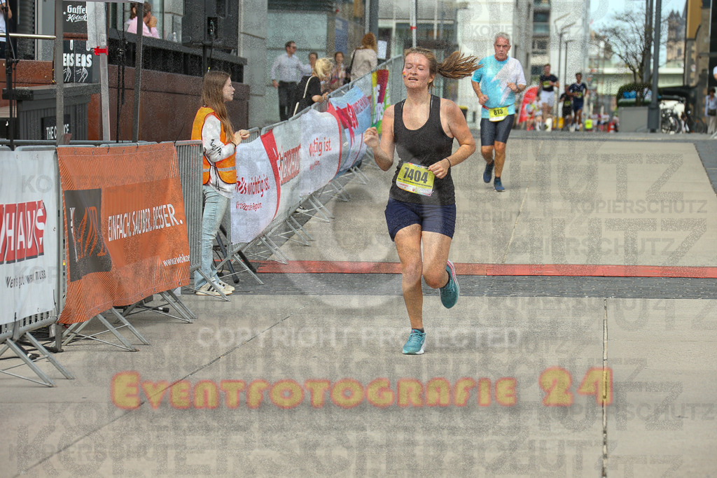 250920_1323_EX1_4317 | Sportfotografie im Rhein-Sieg Kreis, Köln, Bonn, NRW, Rheinland Pfalz, Hessen, etc. Unser Tätigkeitsfeld umfasst den Laufsport vom Volkslauf über den Marathon, Duathlon, Triathon bis zum Ultralauf wie Kölnpfad Ultra oder Schindertrail.