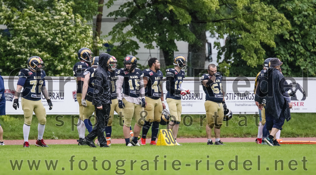 2022-05-29_023_Erding_Bulls_gegen_Nuernberg_Rams | Erding, Deutschland, 29.05.2022:
Fußball, Regionalliga 2022, 5. Spieltag, Erding Bulls gegen Nürnberg Rams, Endergebnis: 10:16

Foto: Christian Riedel / fotografie-riedel.net