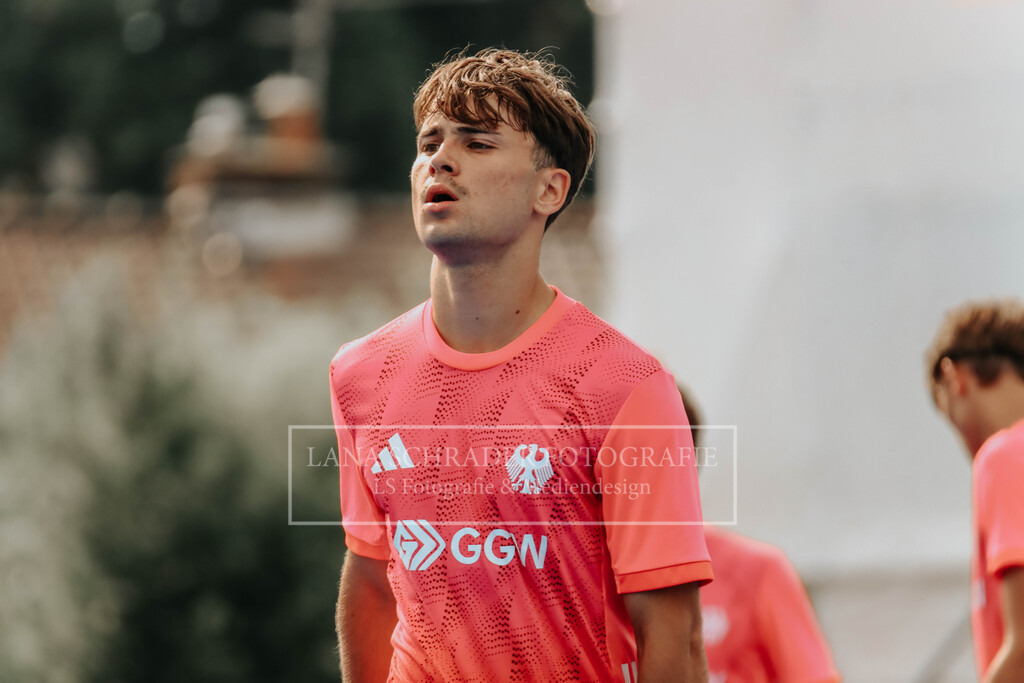 EM_MU18_F_GER-FRA_Lille_bearbeitet (248 von 433) | lanaschraderfotografie - Realisiert mit Pictrs.com