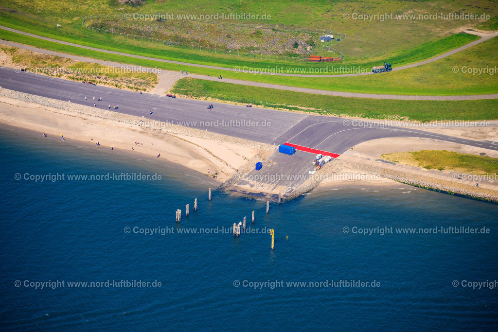 Norderney_Frachtanleger_ELS_5723050924 | NORDERNEY 05.09.2024 Hafenanlagen an der Meeres- Küste der " Frachthafen " Slippanlage auf der Insel Norderney im Bundesland Niedersachsen, Deutschland. Weiterführende Informationen bei: Reederei Norden-Frisia AG. // Port facilities on the sea coast of the "freight port" slipway on the island of Norderney in the state of Lower Saxony, Germany. Further information at: Reederei Norden-Frisia AG. Foto: Martin Elsen