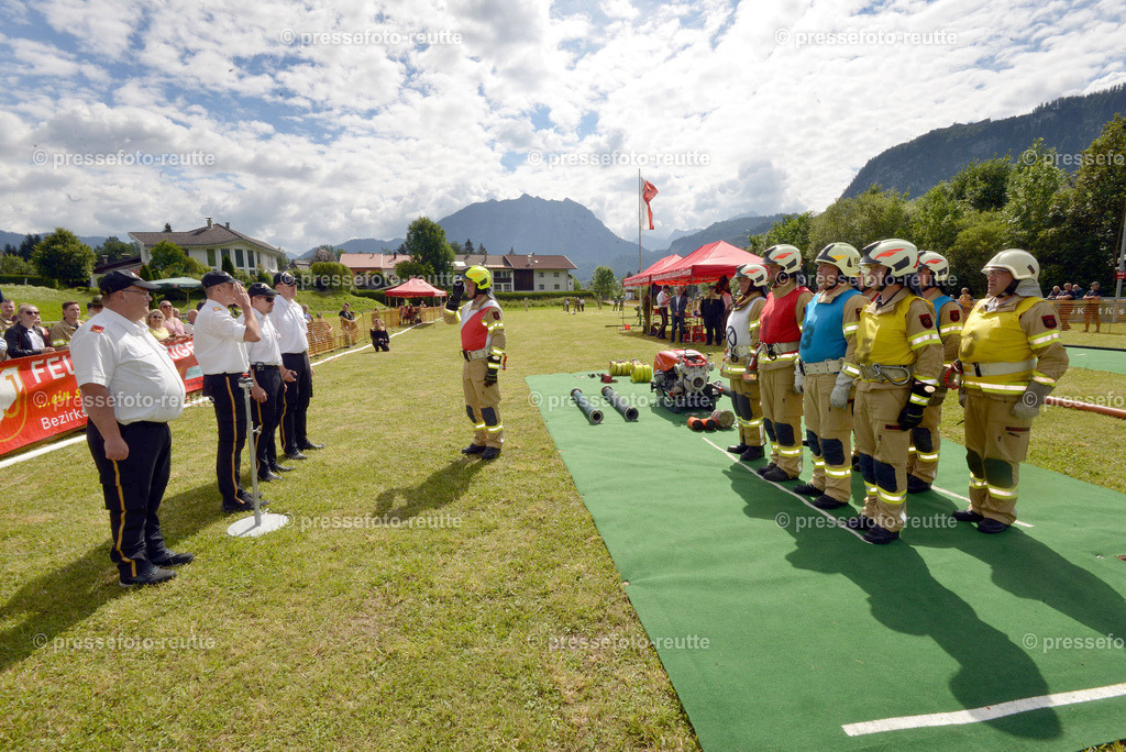news-2022-Juli09-FF-Nassleistungsbewerb-Hoefen-nik-WTV_3442 | Info aus dem Bezirk Reutte/Ausserfern Tirol sowie eine umfangreiche Bilddatenbank über die gesamte Region: Lechtal, Talkessel Reutte, Tannheimertal, Zwischentoren. Lech, Plansee, Zugspitze, Grenztunnel, B179, Fernpassstraße, Verkehr, Lawinen, Tradition, - Realisiert mit Pictrs.com