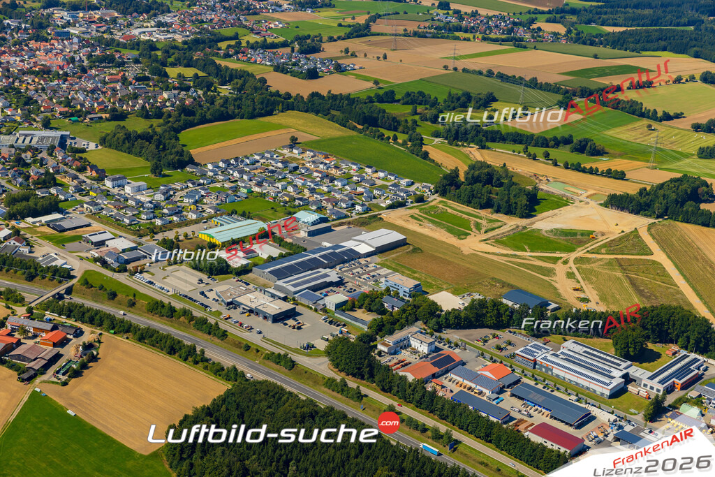 Luftaufnahme von Vohenstrauß - Die Luftaufnahme wurde 2025 vom UL-Flugzeug heraus erstellt ( keine Drohne ) - Hochauflösende Luftaufnahme - für professionelle Ausdrucke geeignet. Die Geschenkidee !Mit Lizenz und Bildrechte bestellbar