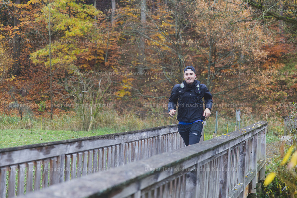 cineathletes-huegelland-2025-11-09-11-15-42 | Sportfotografie rund um Obstacle Course Racing und Trail Run - Realisiert mit Pictrs.com