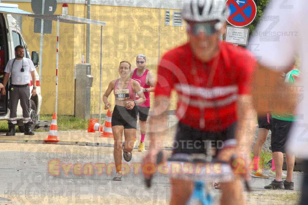 250614_1245_EV4_0132 | Sportfotografie im Rhein-Sieg Kreis, Köln, Bonn, NRW, Rheinland Pfalz, Hessen, etc. Unser Tätigkeitsfeld umfasst den Laufsport vom Volkslauf über den Marathon, Duathlon, Triathon bis zum Ultralauf wie Kölnpfad Ultra oder Schindertrail.