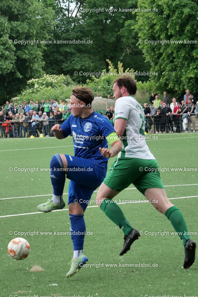Fußball : Bezirksliga : TV Voerde - FC Sterkrade 72 | Fußball : Bezirksliga : TV Voerde - FC Sterkrade 72 am 25.05.2025 in Voerde - Realisiert mit Pictrs.com