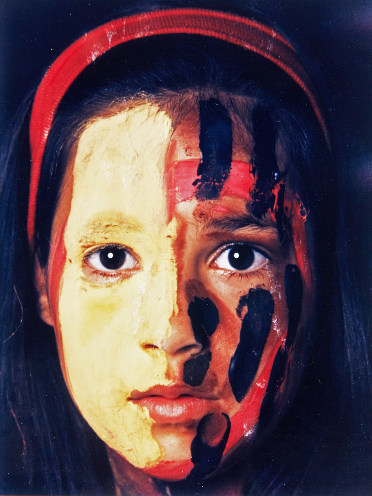 059art_Bee-Braxm_0985 | Werk aus  dem Jahr 1994   Nach einer Aktion im Ritterhausmuseum Offenburg. Kunstmaler Rainer Braxmaier und Modefotograf Wilfried Beege.