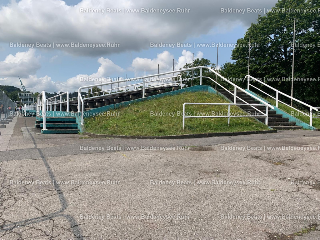 Bautagebuch - Regattatribüne Baldeneysee | Alle Nutzungsrechte vorbehalten. Jede Nutzung des Bildes bedarf einer gültigen Lizenz. Der Urheber- und Quellenhinweis „Foto: Cesar von Meissen / Baldeneysee.Ruhr“ ist bei jeder Veröffentlichung direkt am Bild anzubringen. Eine Weitergabe, Unterlizenzierung oder Weiterveräußerung an Dritte ist unzulässig. - Realisiert mit Pictrs.com