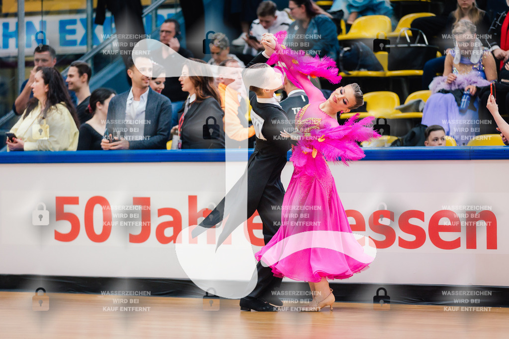 Hessen Tanzt WDSF Open Junior II Standard 10th (210) Tim Gordon _ Luisa Huber (Schwarz-Weiß-Club Pforzheim)-2025-05-17-7405 | Webshop for digital downloads and prints of dance sport, event & show photographer Julian Link - Realisiert mit Pictrs.com