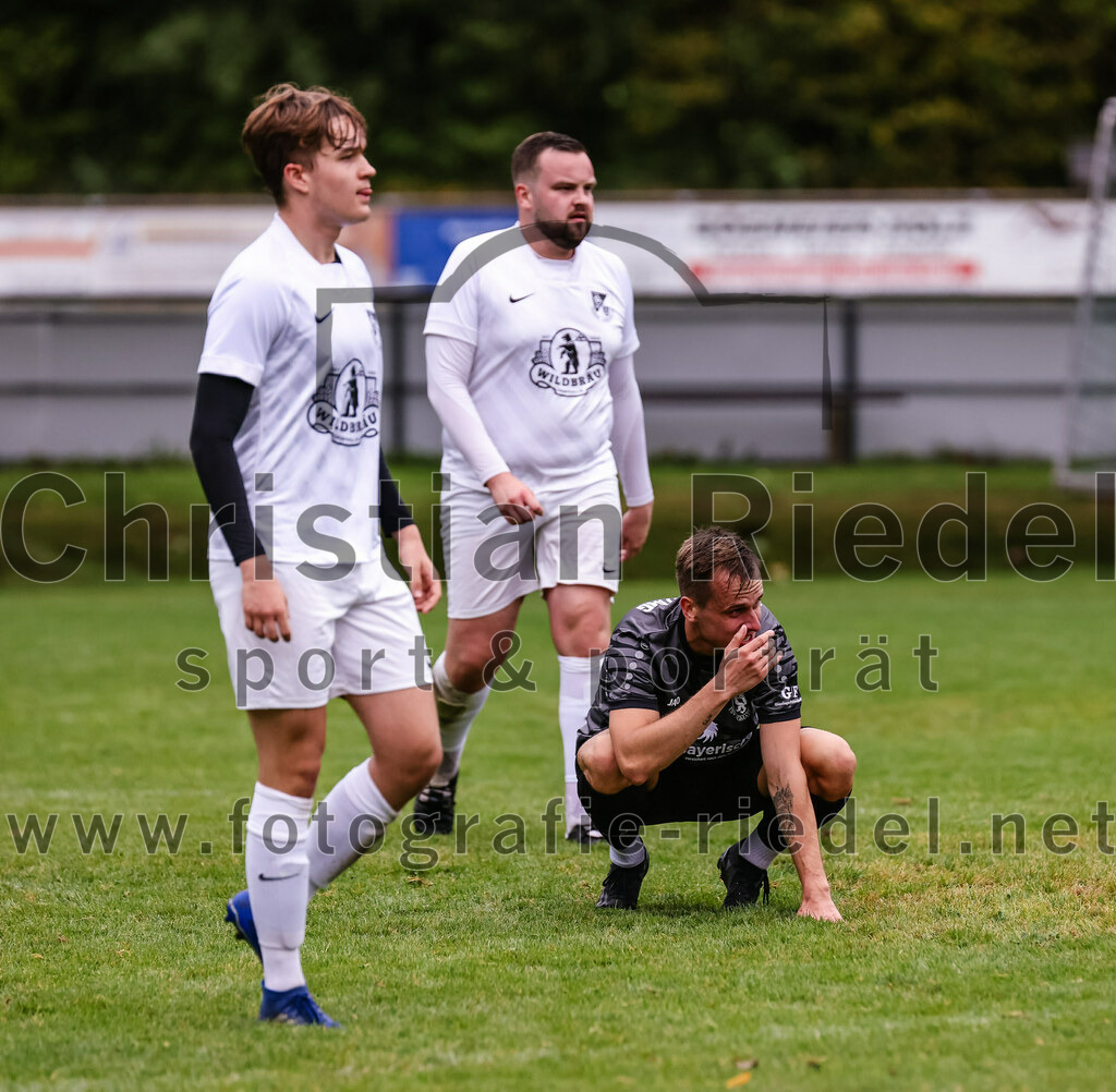 2023-08-27_093_TSV_Egmating_II_gegen_SG_Grasbrunn-Haar_II | Egmating, Deutschland, 27.08.2023:
Fußball, B-Klasse 2023 / 2024, 2. Spieltag, TSV Egmating II gegen (SG) Grasbrunn / Haar II, Endergebnis: 1:2

Maximilian Beer (TSV Egmating, #8)

Foto: Christian Riedel / fotografie-riedel.net