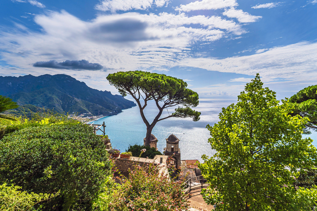 Blick auf Ravello an der Amalfiküste in Italien | Blick auf Ravello an der Amalfiküste in Italien.
