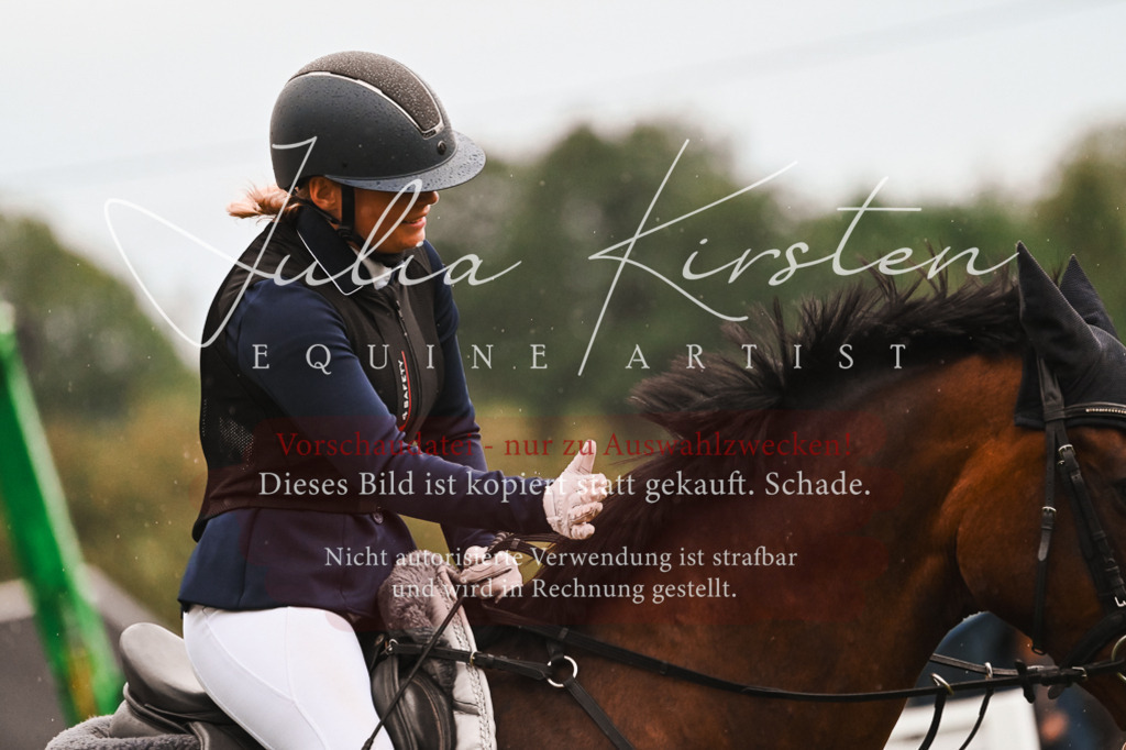 DSC_6405 | Pferde- und Turnierfotografie in Westsachsen. Pferdeportraits, Auftragszeichnungen und intuitive Kunst.