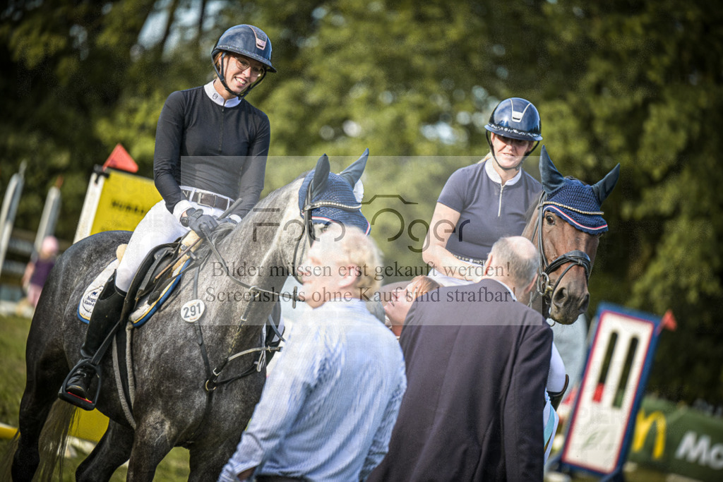 DOS_0068 | Entdecke hochwertige Reitturnierfotos von Foto Oger. Professionell, emotional und authentisch – jetzt Lieblingsmomente im Shop bestellen.Deutschlandweite Turnierfotografie. - Realisiert mit Pictrs.com