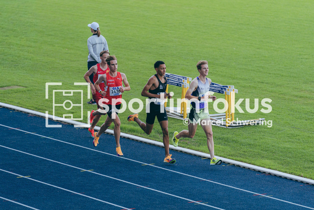 DM U23 U18 Bochum 2026 | Silas Zahlten (LG Brillux Münster), Noah Cais (Laufgemeinschaft Wehringen) und Paul Walochny (SC DHfK Leipzig) bei den Deutschen Meisterschaften der U18 &amp; U23 2026 im Lohrheidestadion in Bochum-Wattenscheid. - Realisiert mit Pictrs.com