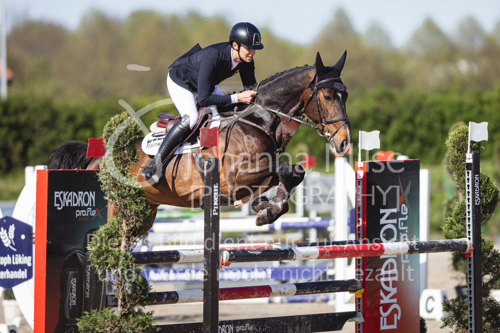260421_Frühlingsfest_4_SprPf-L-405 | Deine schönsten Turniermomente als professionelle Fotos! Entdecke hochwertige Pferdesport-Fotografie im Online-Shop. Jetzt Fotos finden & bestellen!