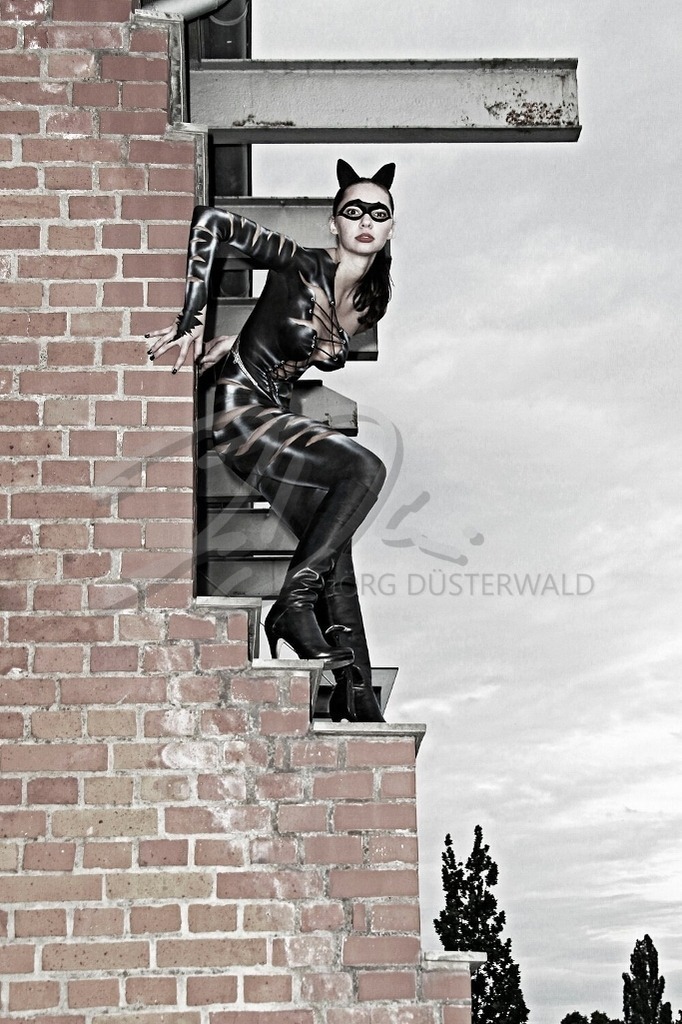 Bodypainting-CATWOMAN_1376 | #001 | Modell: Elena | Foto: Tschiponnique Skupin - Realisiert mit Pictrs.com