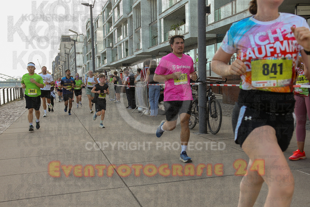250920_1451_EX1_7896 | Sportfotografie im Rhein-Sieg Kreis, Köln, Bonn, NRW, Rheinland Pfalz, Hessen, etc. Unser Tätigkeitsfeld umfasst den Laufsport vom Volkslauf über den Marathon, Duathlon, Triathon bis zum Ultralauf wie Kölnpfad Ultra oder Schindertrail.