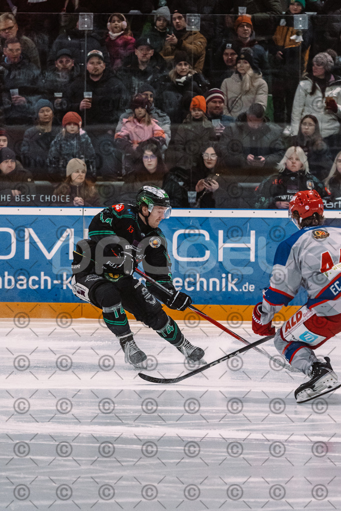 Alligators_vs_Peiting_04_01_2026-013 | Höchstadt Alligators Fotogalerie: Eishockey-Action aus Franken. Professionelle Spielfotos, Portraits & Stadionbilder zum Download. Jetzt entdecken! - Realisiert mit Pictrs.com