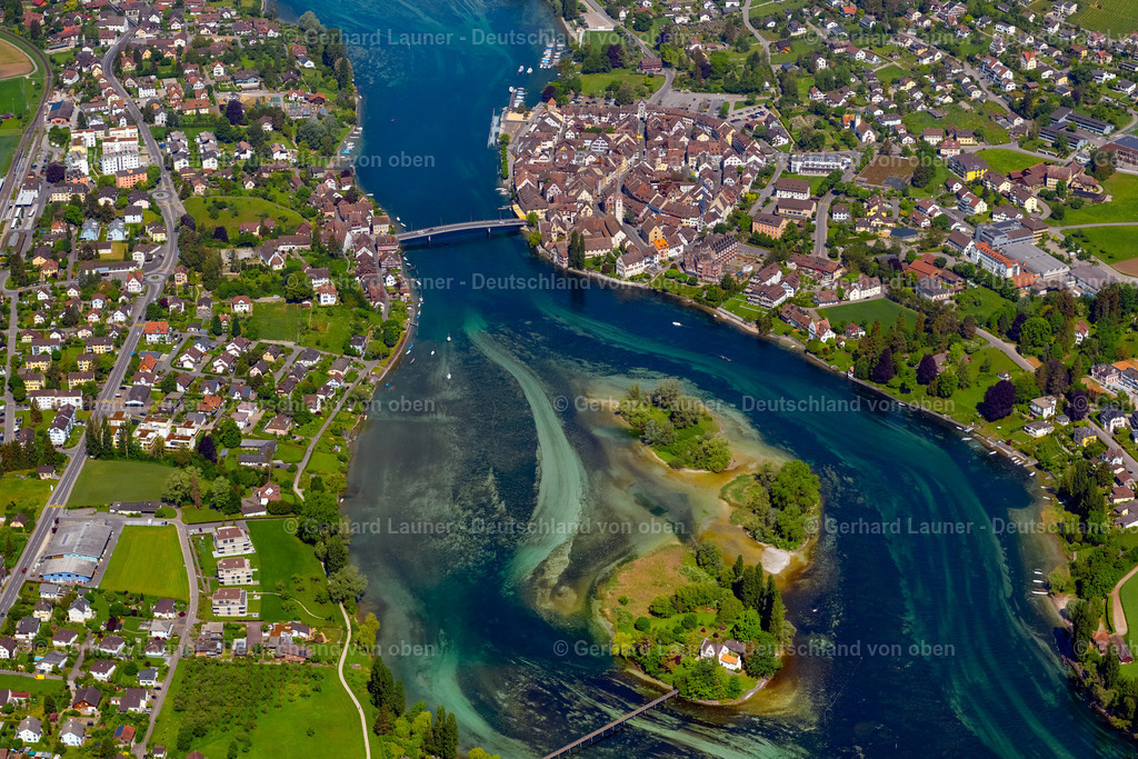 4026934 | STEIN AM RHEIN 17.05.2020 Altstadtbereich und Innenstadtzentrum mit Rheinbrücke in Stein am Rhein im Kanton Schaffhausen, Schweiz. // Old Town area and city center with Rheinbruecke in Stein am Rhein in the canton Schaffhausen, Switzerland. Foto: Gerhard Launer