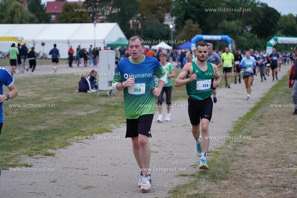 DSC05333 | Lichterlauf  - Realisiert mit Pictrs.com