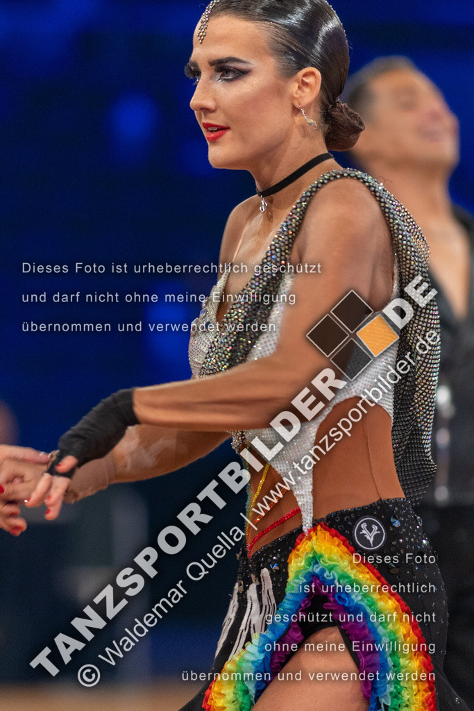 20231111-05012 | Hier finden Sie Tanz Bilder vom Latein und Standard Formationen tanzen. Sportbilder vom Tanzsport. Schöne Fotos und von Weltmeisterschaft, Europameisterschaft, Bundesliga, Regionalliga, Oberliga und Landesliga sowie von GOC Stuttgart, DanceComp, WM Bremen