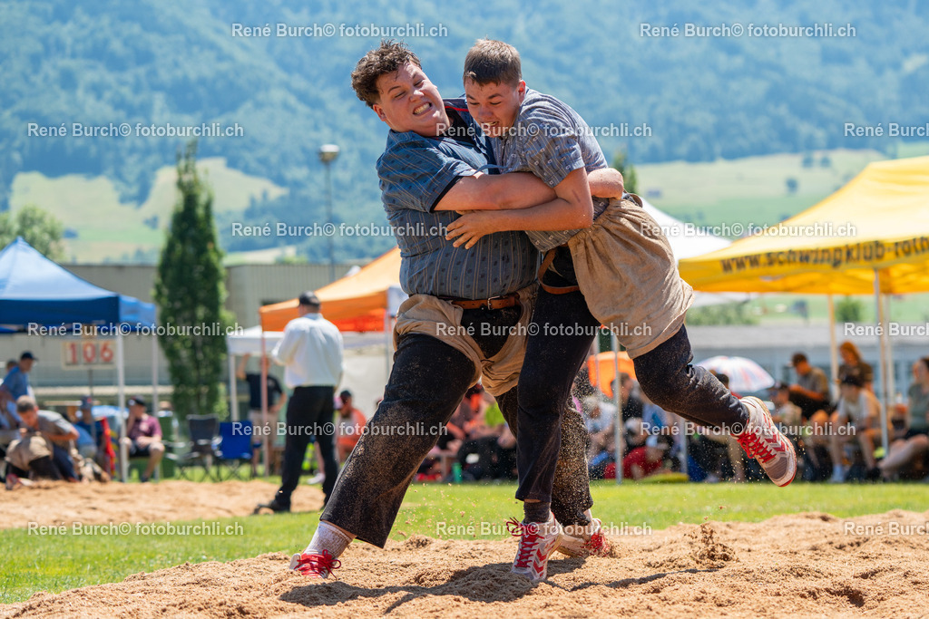 RB_07994 | René Burch leidenschaftlicher Fotograf aus Kerns in Obwalden.  Hier finden sie Sport, Landschaft und Natur Fotografie.
 - Realisiert mit Pictrs.com