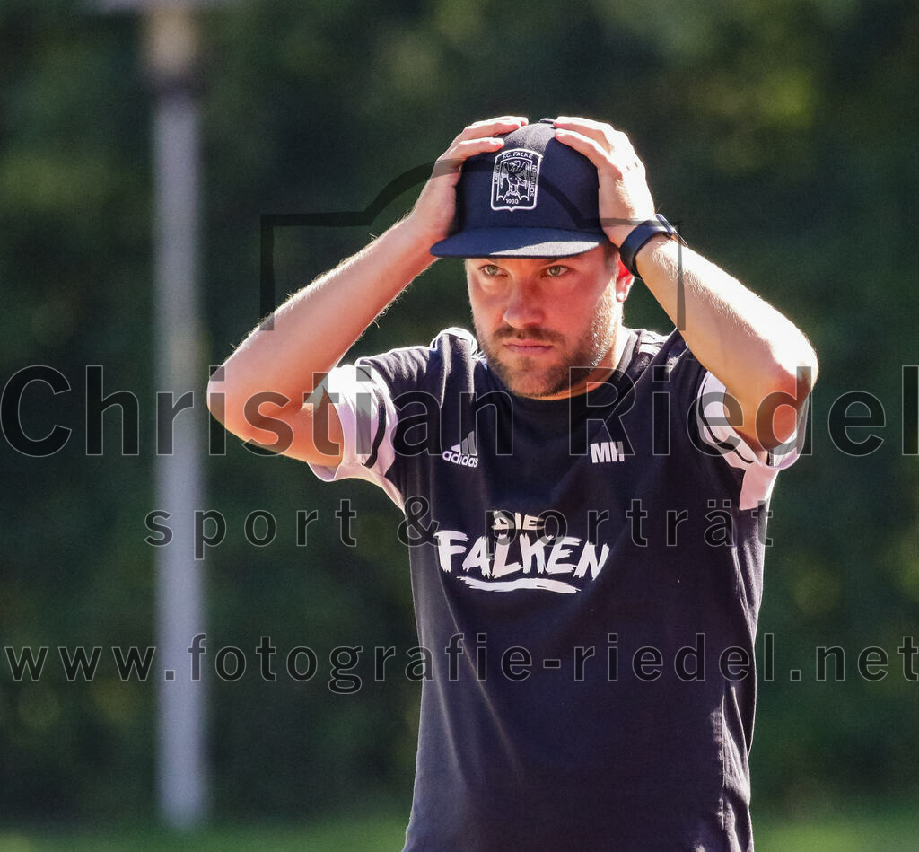 2023-09-02_084_SG_Markt_Schwaben_gegen_TSV_Hohenbrunn | Markt Schwaben, Deutschland, 02.09.2023:
Fußball, Kreisklasse 2023 / 2024, 3. Spieltag, (SG) Markt Schwaben gegen TSV Hohenbrunn, Endergebnis: 2:0

Trainer Michael Hieber (SG Markt Schwaben)

Foto: Christian Riedel / fotografie-riedel.net