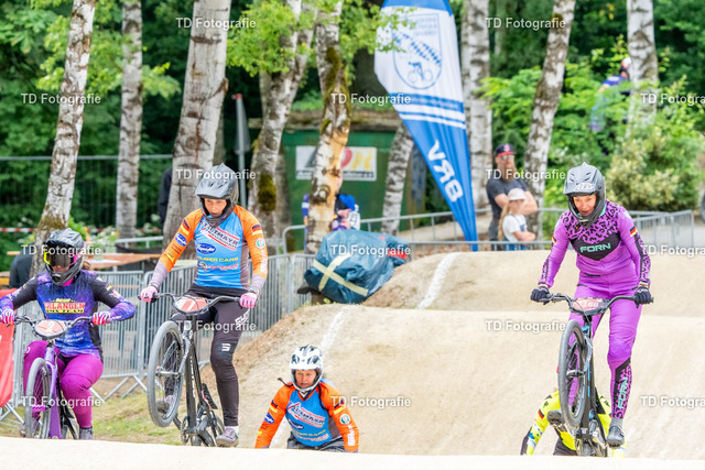 BayBMX2026-05435 | Fotogalerie von Thomas Dettweiler mit Eventbildern und lizenzfreien Fotos. Perfekt als Wandbild, für Büro, Website oder private Nutzung. - Realisiert mit Pictrs.com