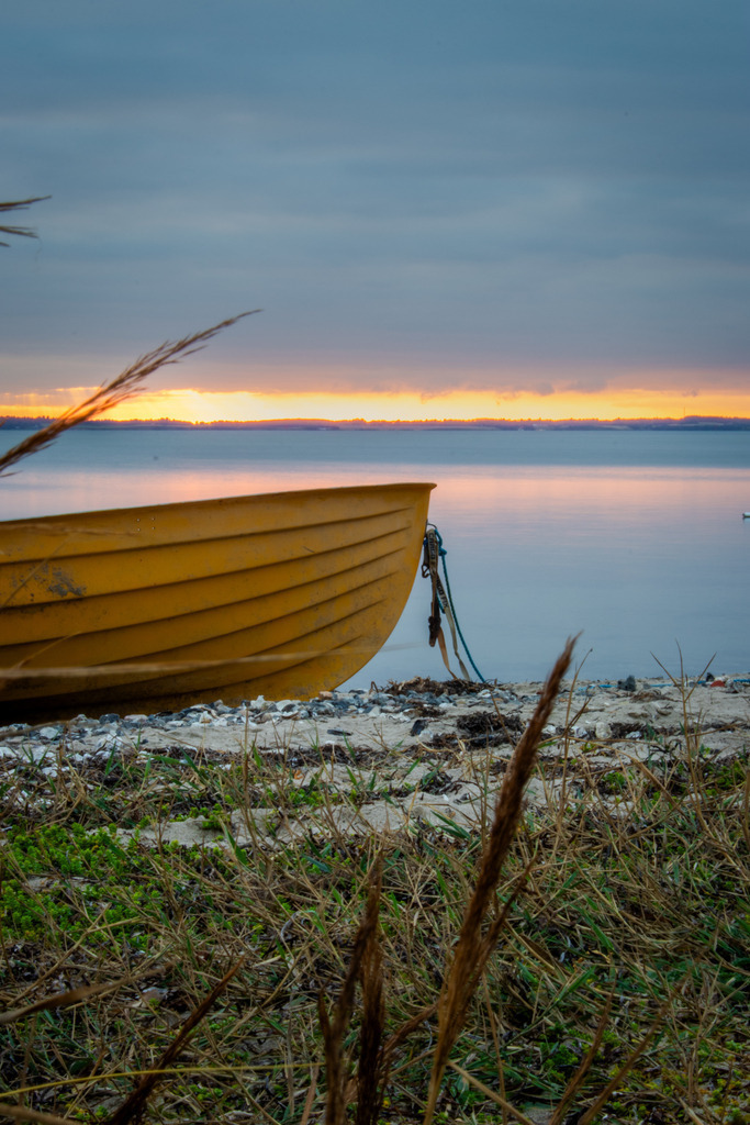 Boot am Strand | Landschaftsbilder-MV - Realisiert mit Pictrs.com