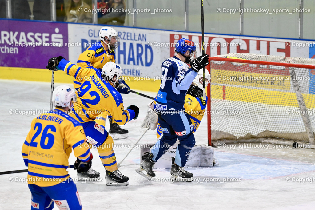 ESC Steindorf vs. EHC Althofen | #92 Jagarinec Jakob Lukas EHC Althofen, #69 Kreuzer Philipp ESC Steindorf, Tor ESC Steindorf, ESC Steindorf vs. EHC Althofen, ESC Steindorf vs. EHC Alhofen am 03.03.2024 in Steindorf (Ossiachersee Halle), Austria, (Photo by Bernd Stefan)
